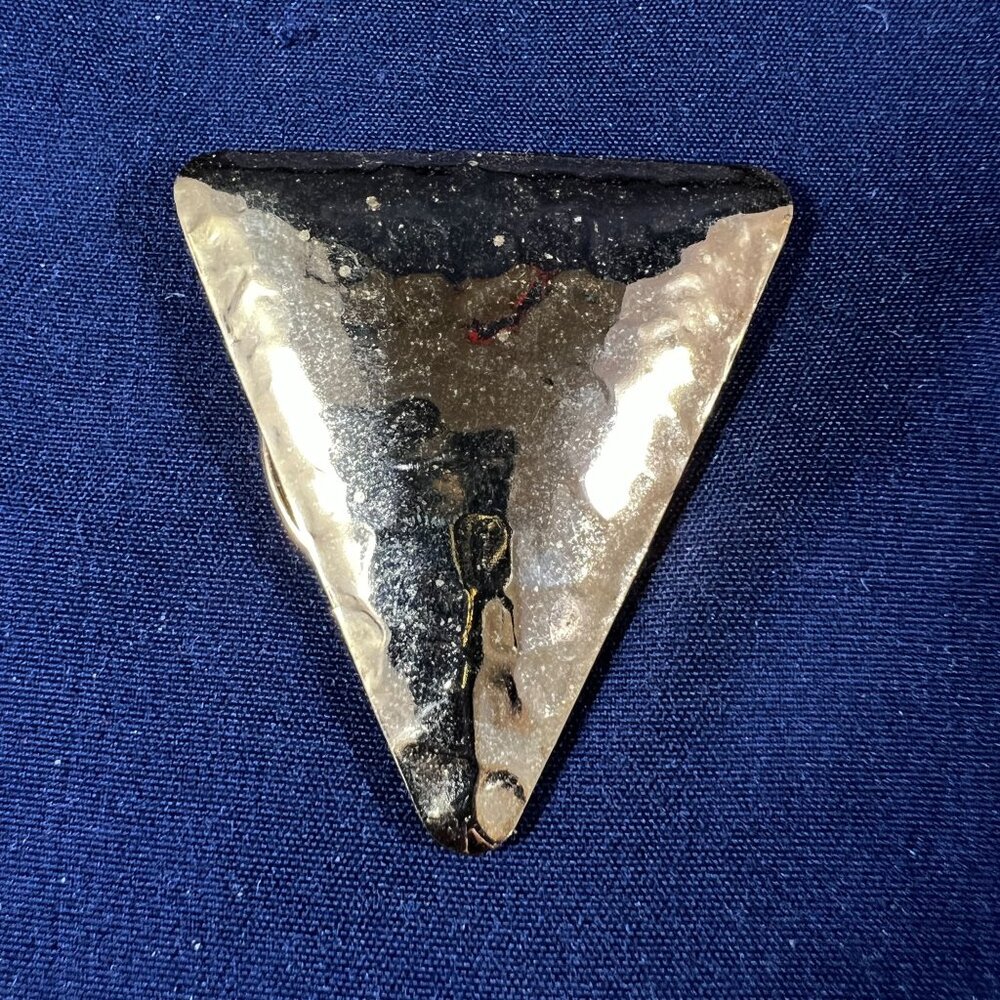 Vintage Gold-Tone Scarf Clips Set Of 2 Geometric & Wing Designs Elegant Accessor - Picture 3 of 4